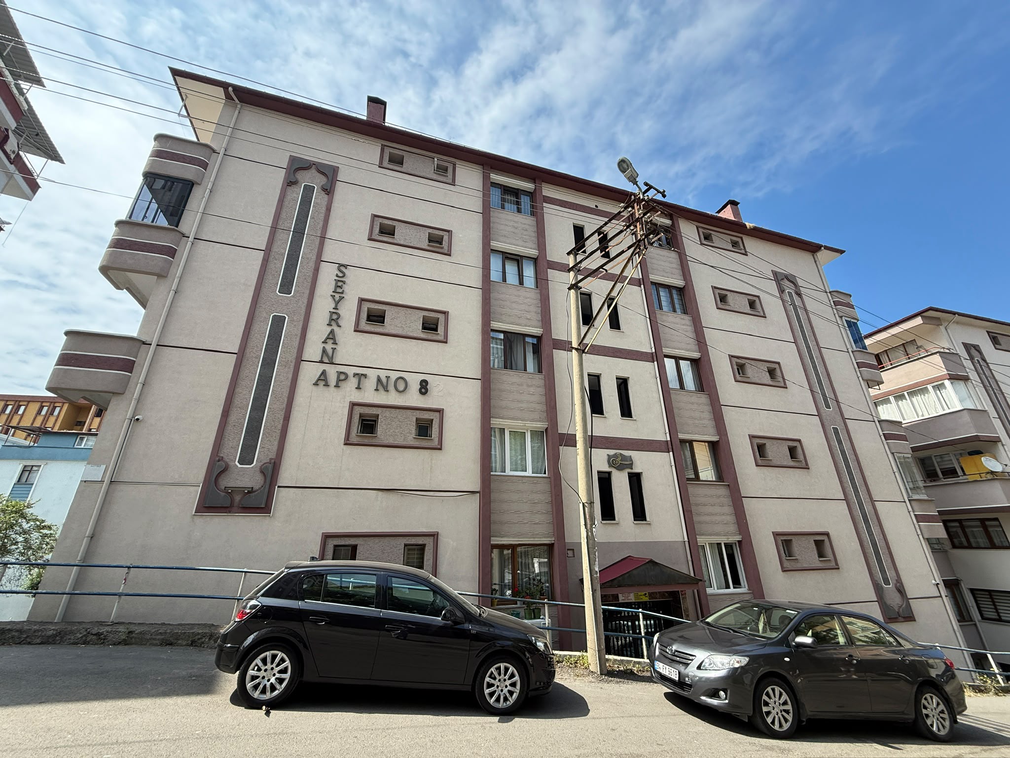 AYDINLIKEVLER SEYRAN APARTMANI